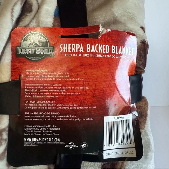 Jurassic World Sherpa Blanket - Brand New - Picture 4 of 4